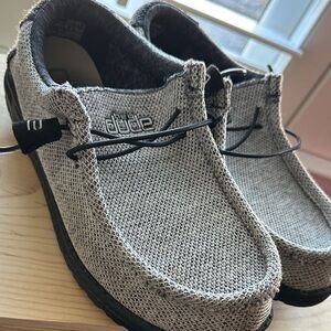 Hey Dude Men's Textured Gray Loafers